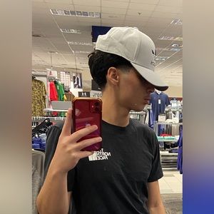 Meet your Posher, Noe